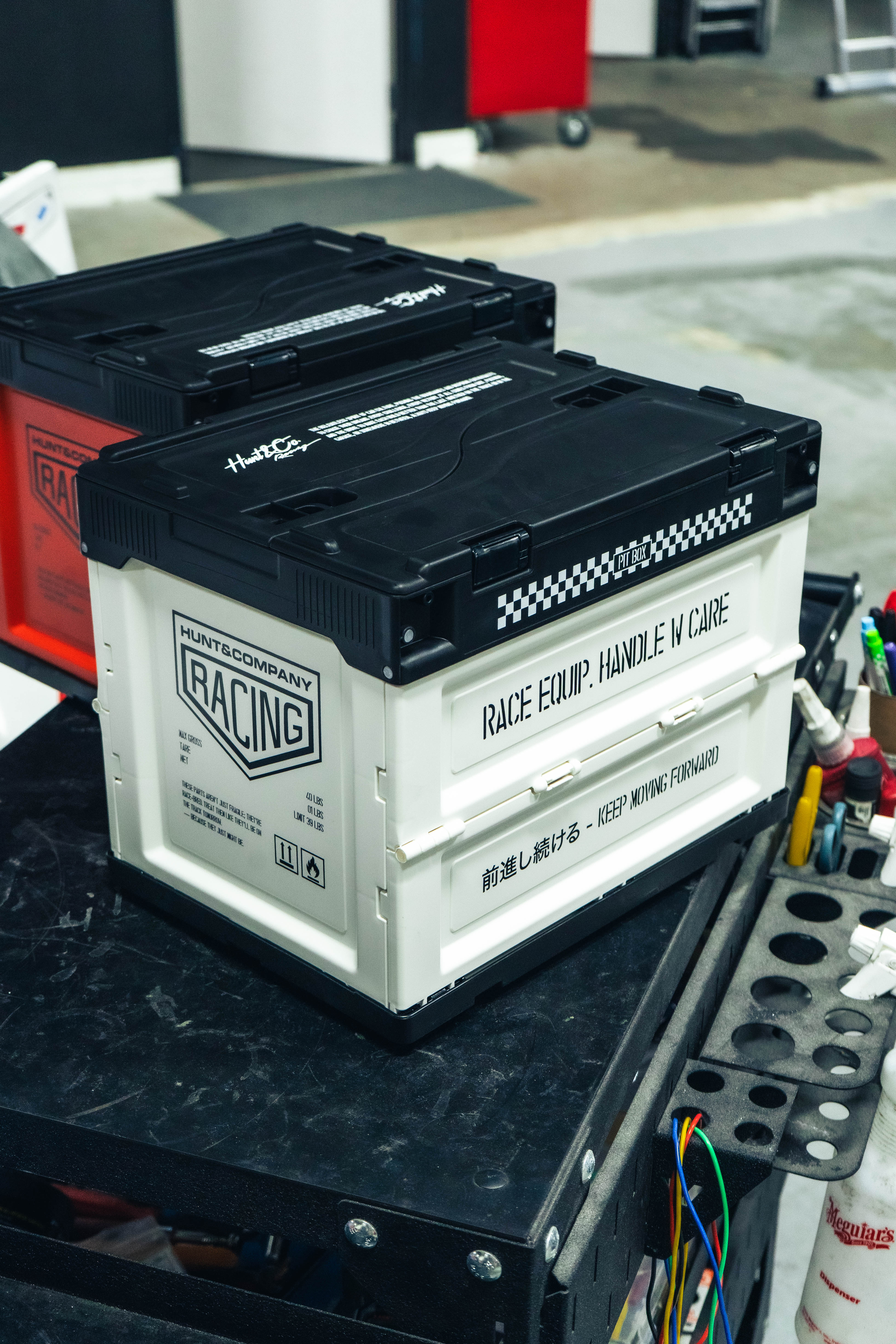 Collapsible Pit Box - Red